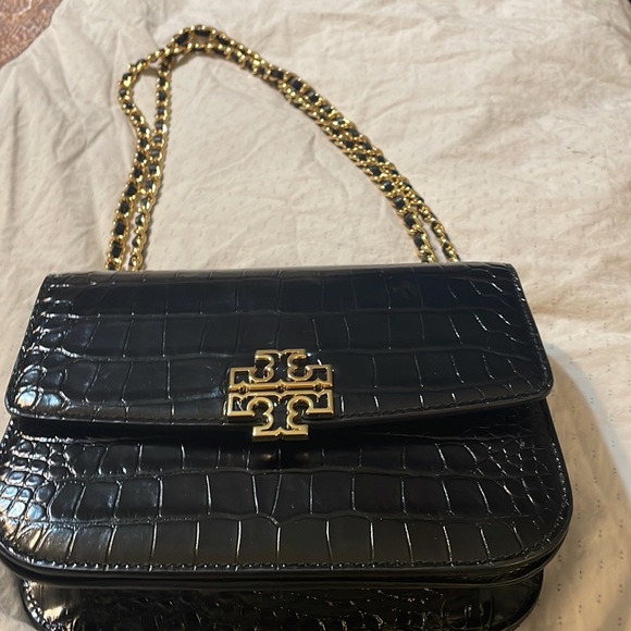 TORY BURCH Britten Embossed small adjustable shoulder bag - Picture 9 of 11